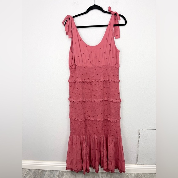 ANTHROPOLOGIE Forever That Girl Embroidered Midi Dress Floral Smocked Tired L - Picture 5 of 14